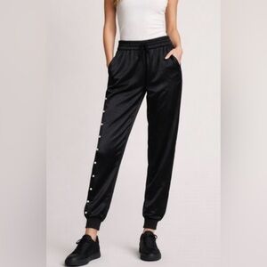 alice + olivia pearl Pete pant jogger